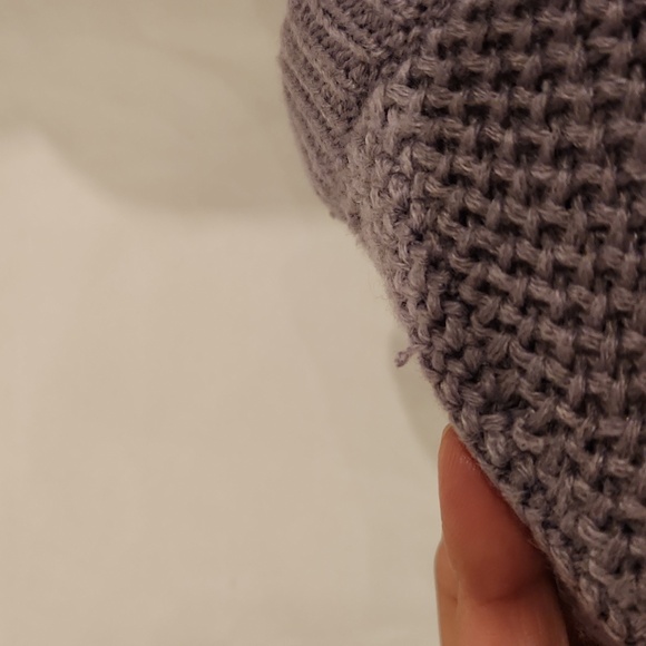 Derek Heart Batwing Sweater - Picture 4 of 9
